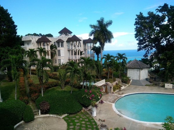 Blue Topaz in Skycastles