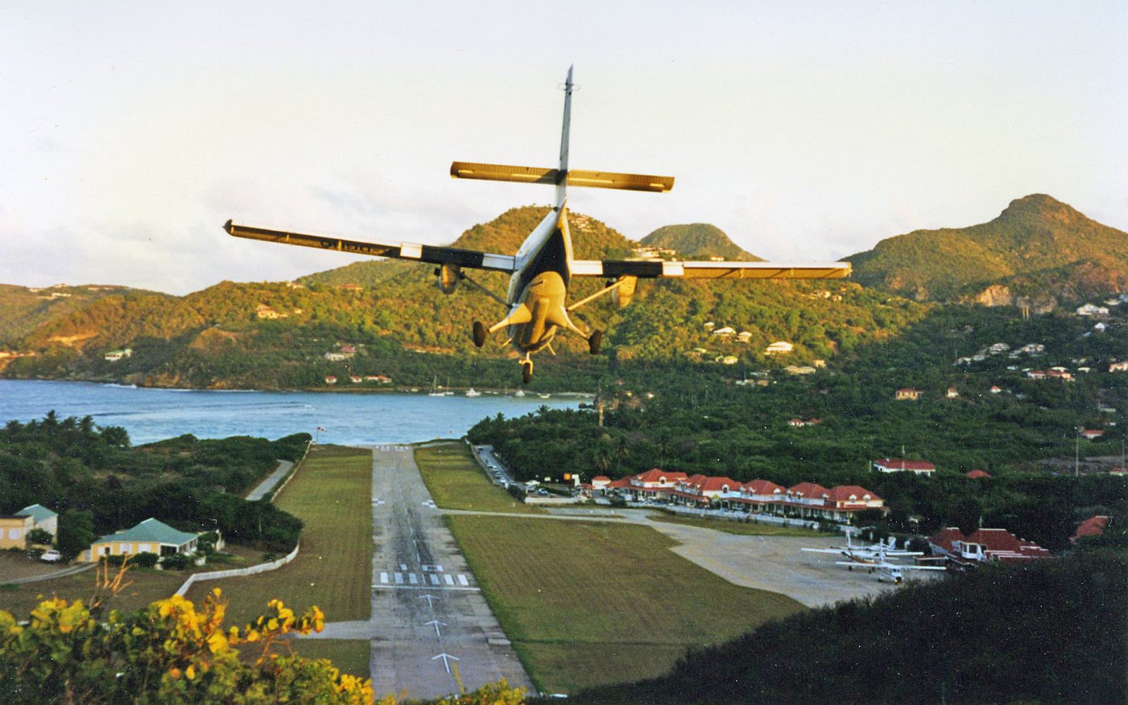 Hertz Saint-Barth
