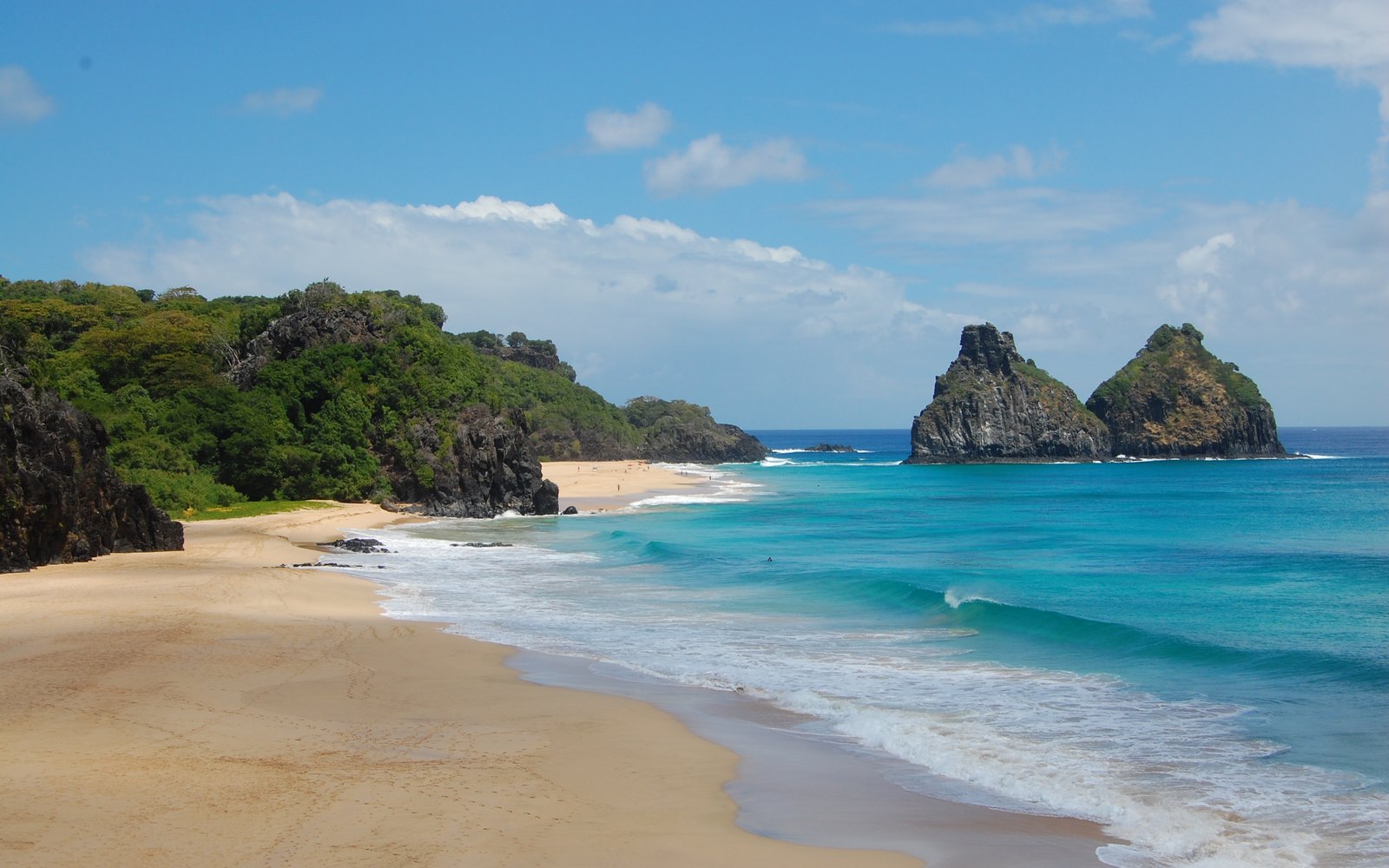 NANNAI Noronha