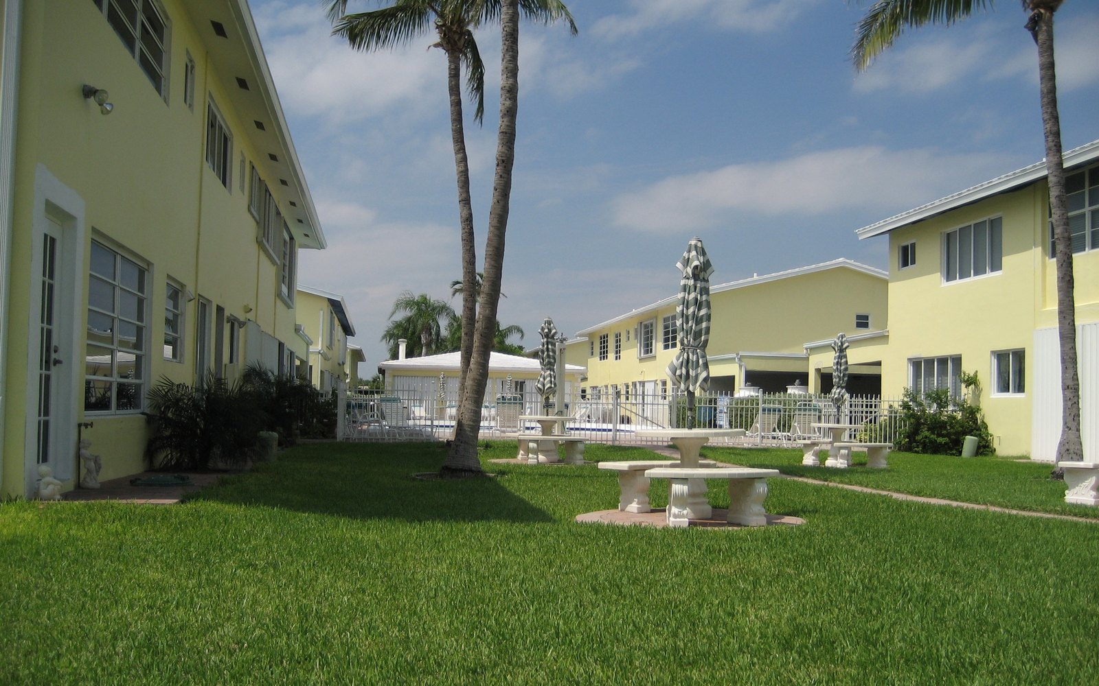 Cable Beach 3BR Townhouse with Plunge Pool