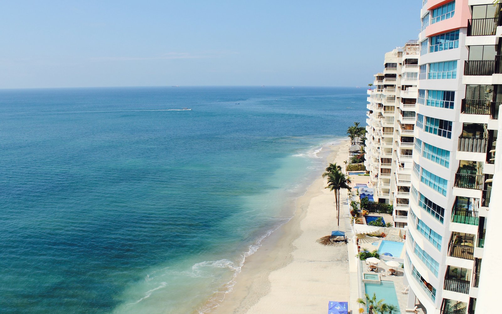 Priceless Views – Montego Bay Club Condo (Hip Strip)