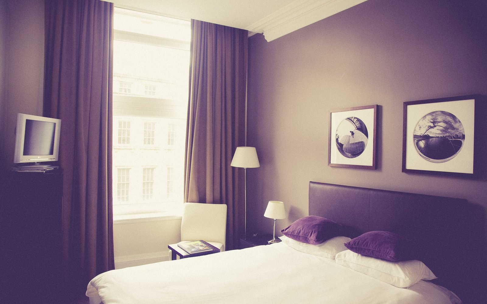 The Sunshine Hotel & Suites