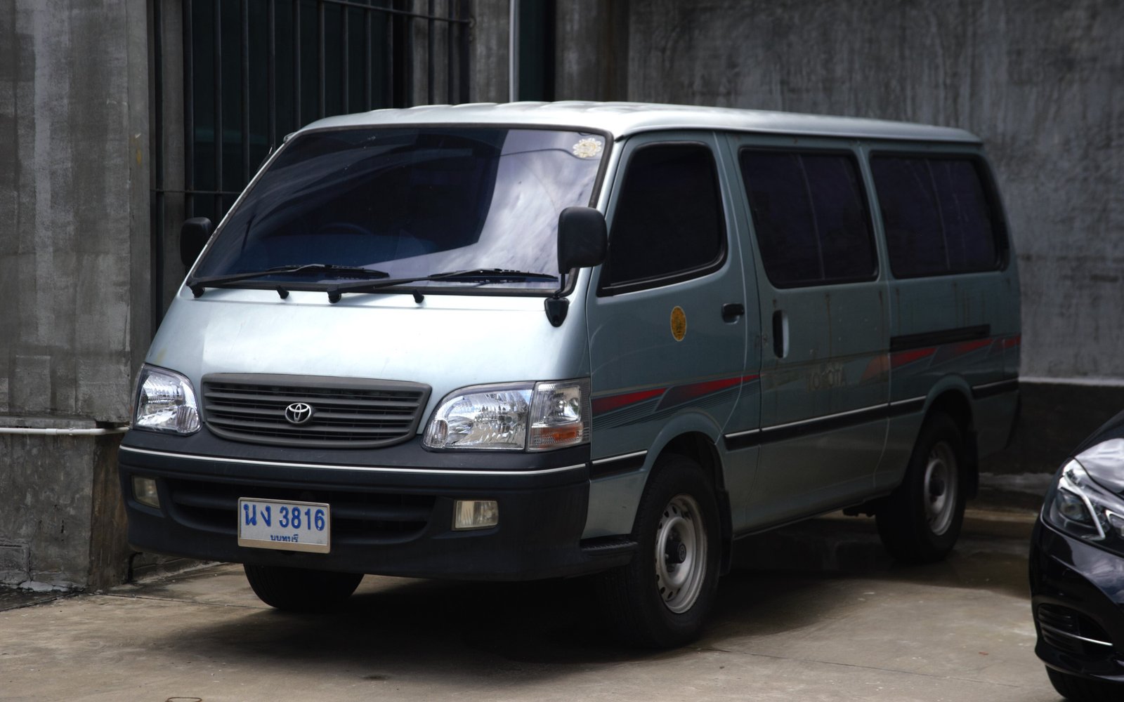 Amvivo – Airport Transfers
